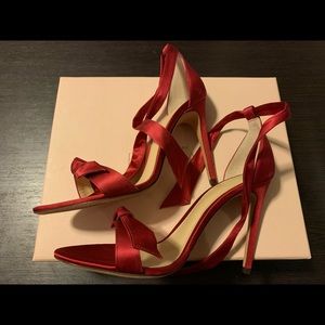 Birman Satin Clarita Bow Anker Wrap